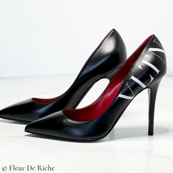 $795 Valentino Garavani 'VLTN' Pointy Toe Pumps Black EU 39 US 9 - Picture 2 of 6